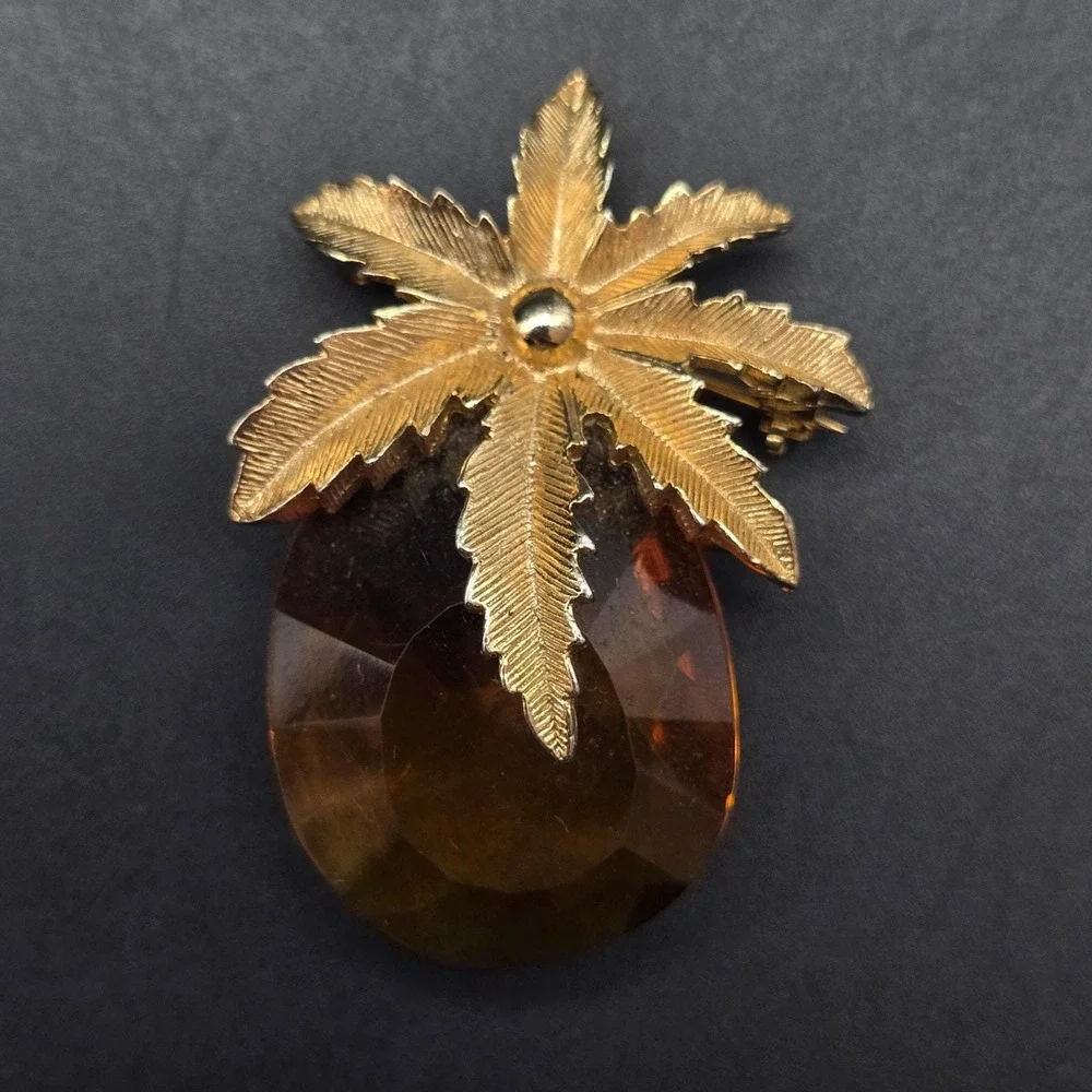 Sarah Coventry Autumn Haze Brooch Pineapple Amber Glass Gold Tone Leaf Vintage